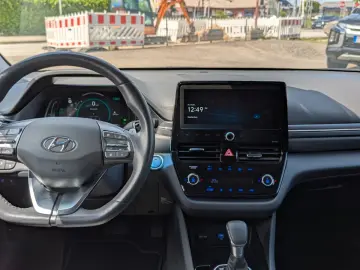 IONIQ 1.6l GDi PHEV Advantage (MJ22) DCT