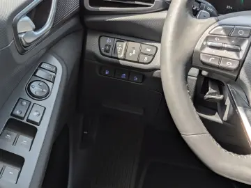 IONIQ 1.6l GDi PHEV Advantage (MJ22) DCT
