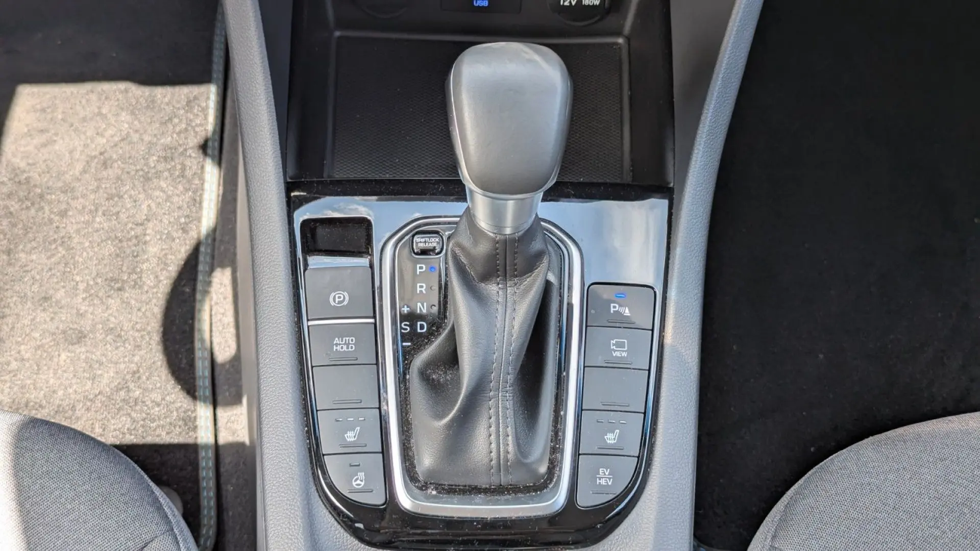 IONIQ 1.6l GDi PHEV Advantage (MJ22) DCT