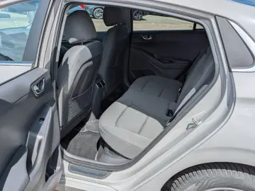 IONIQ 1.6l GDi PHEV Advantage (MJ22) DCT