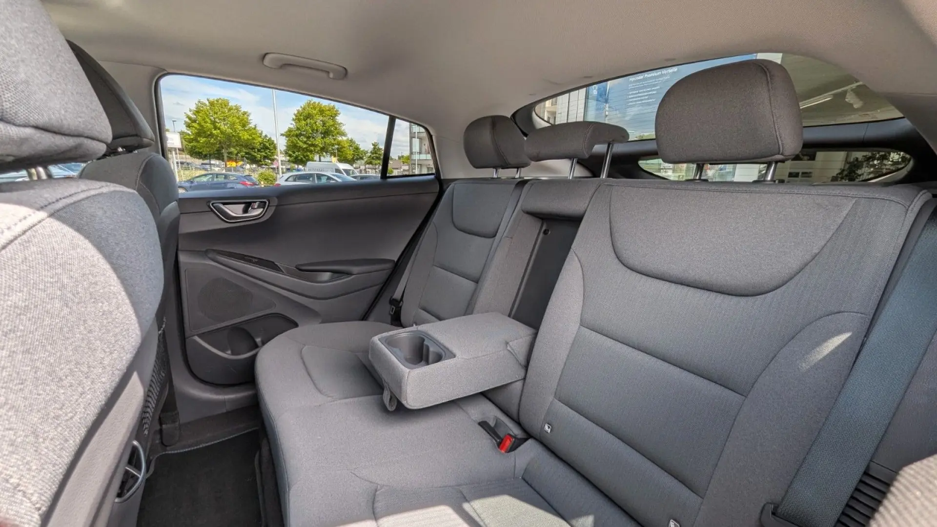 IONIQ 1.6l GDi PHEV Advantage (MJ22) DCT
