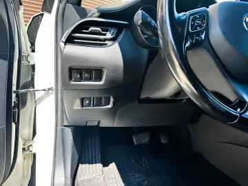 Toyota C-HR 1.8 HSD 4x2 CVT C-ult