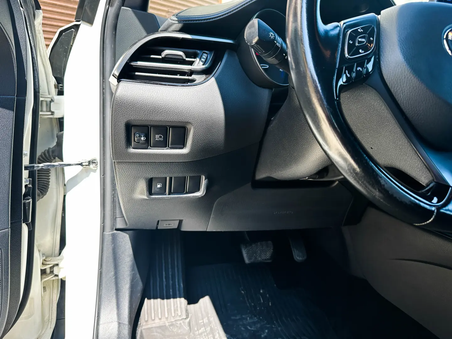 Toyota C-HR 1.8 HSD 4x2 CVT C-ult