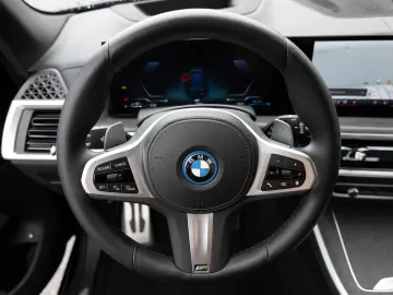 X5 xDrive 50e M-Sport