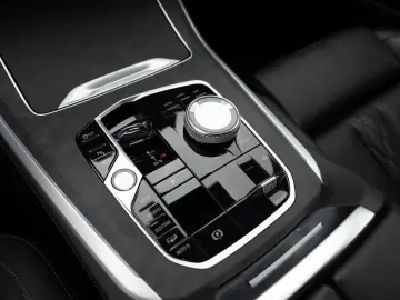 X5 xDrive 50e M-Sport