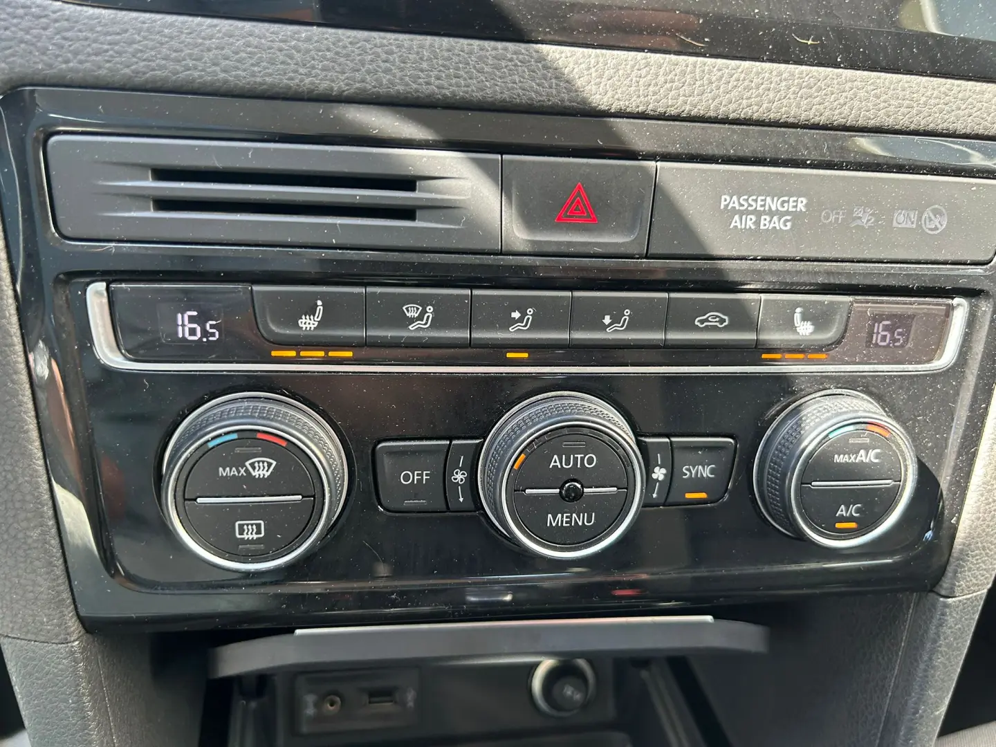 Volkswagen Golf Sportsvan 1.6 TDI DPF DSG BMT Highline