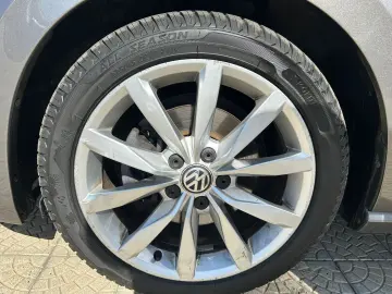 Volkswagen Golf Sportsvan 1.6 TDI DPF DSG BMT Highline