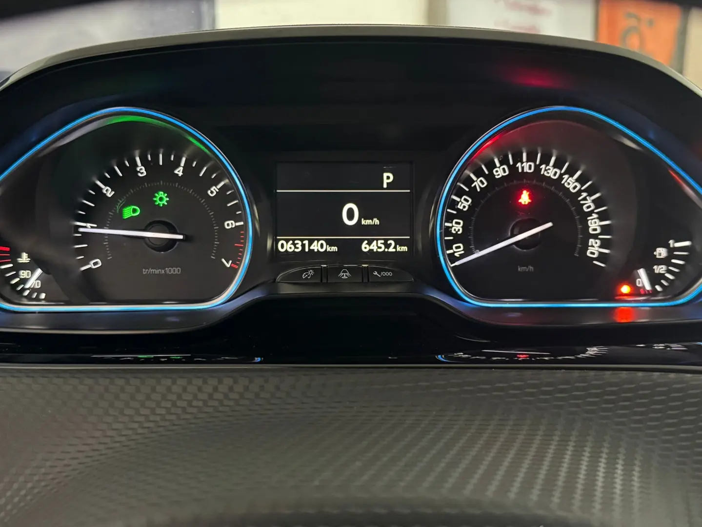 Peugeot 2008 Allure 1.2 Turbo Automat
