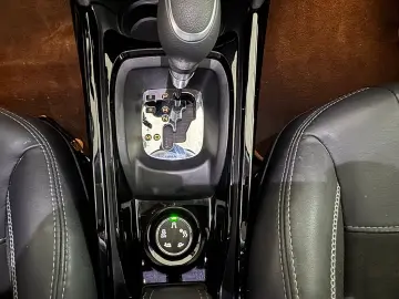 Peugeot 2008 Allure 1.2 Turbo Automat