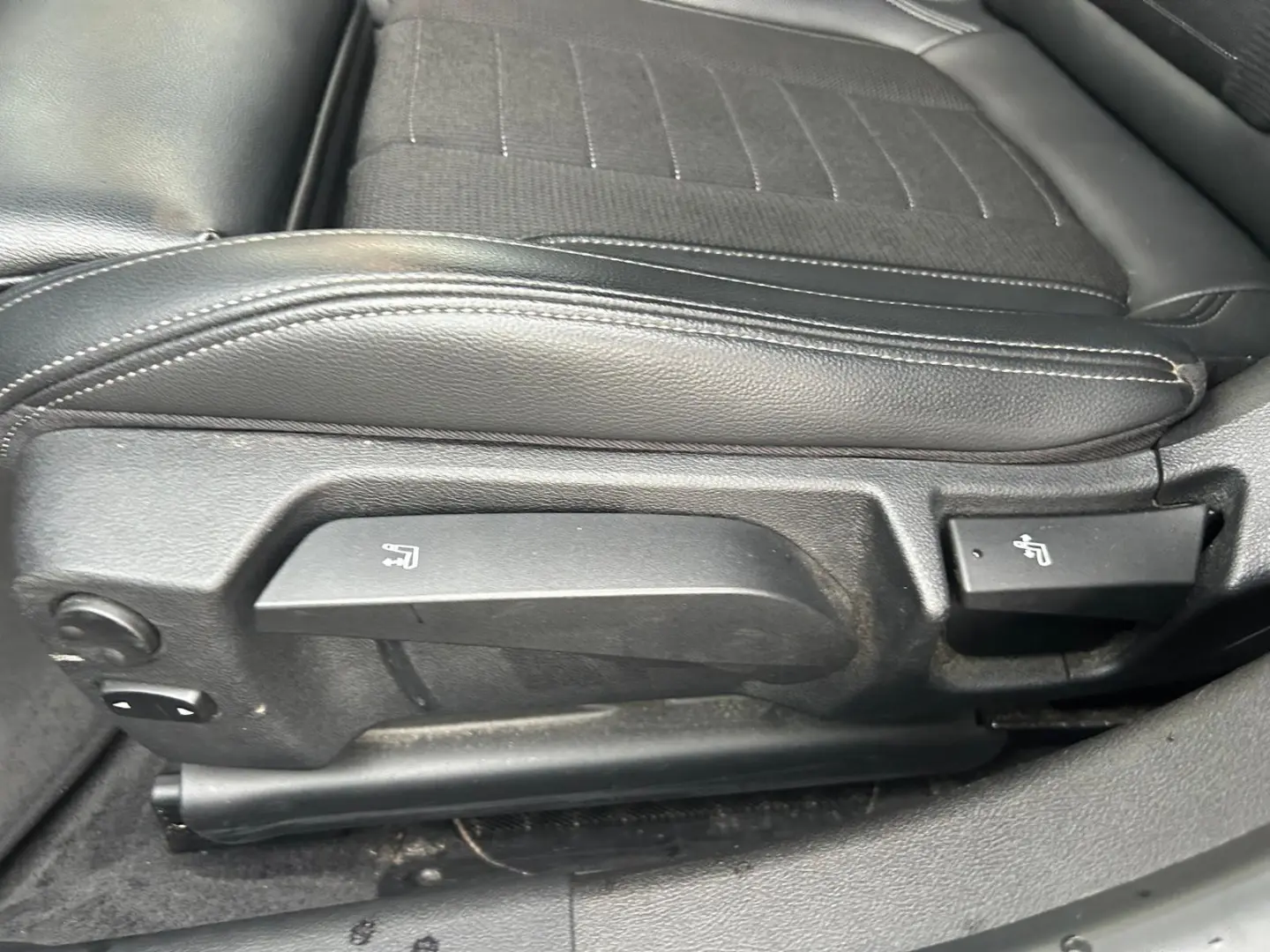 BMW Seria 3 320d Touring xDrive Aut. Sport Line