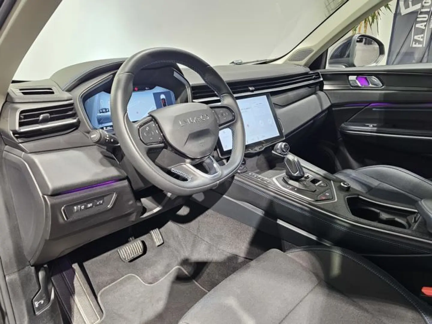 01 1.5 PHEV Pano Led S.Sitz 360 ACC 20 Zoll