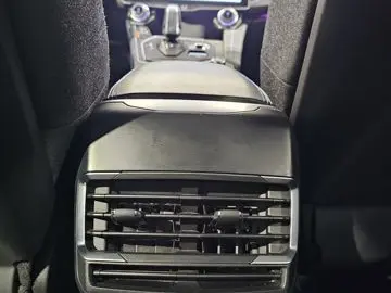 01 1.5 PHEV Pano Led S.Sitz 360 ACC 20 Zoll VO