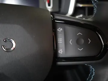 01 NAVI+PANORAMA+360° KAMERA+ACC+LED+VIRTUAL COC