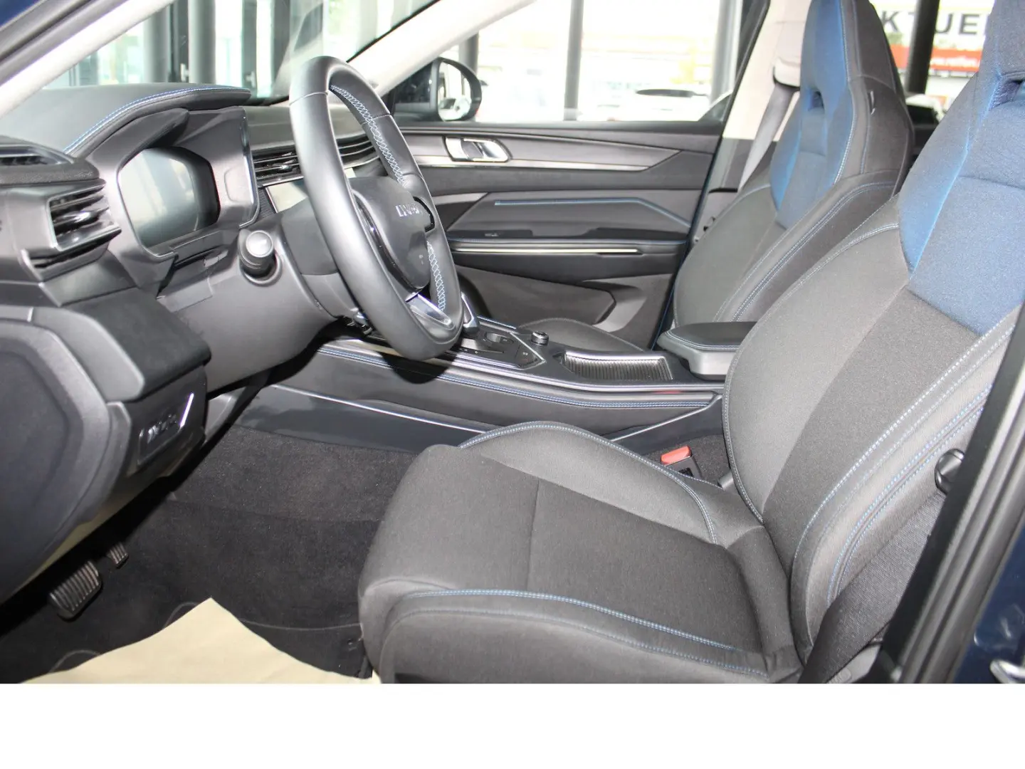 01 1.5 eHybrid 20*PANO*360°*NAV*INFINITY*ACC*LED