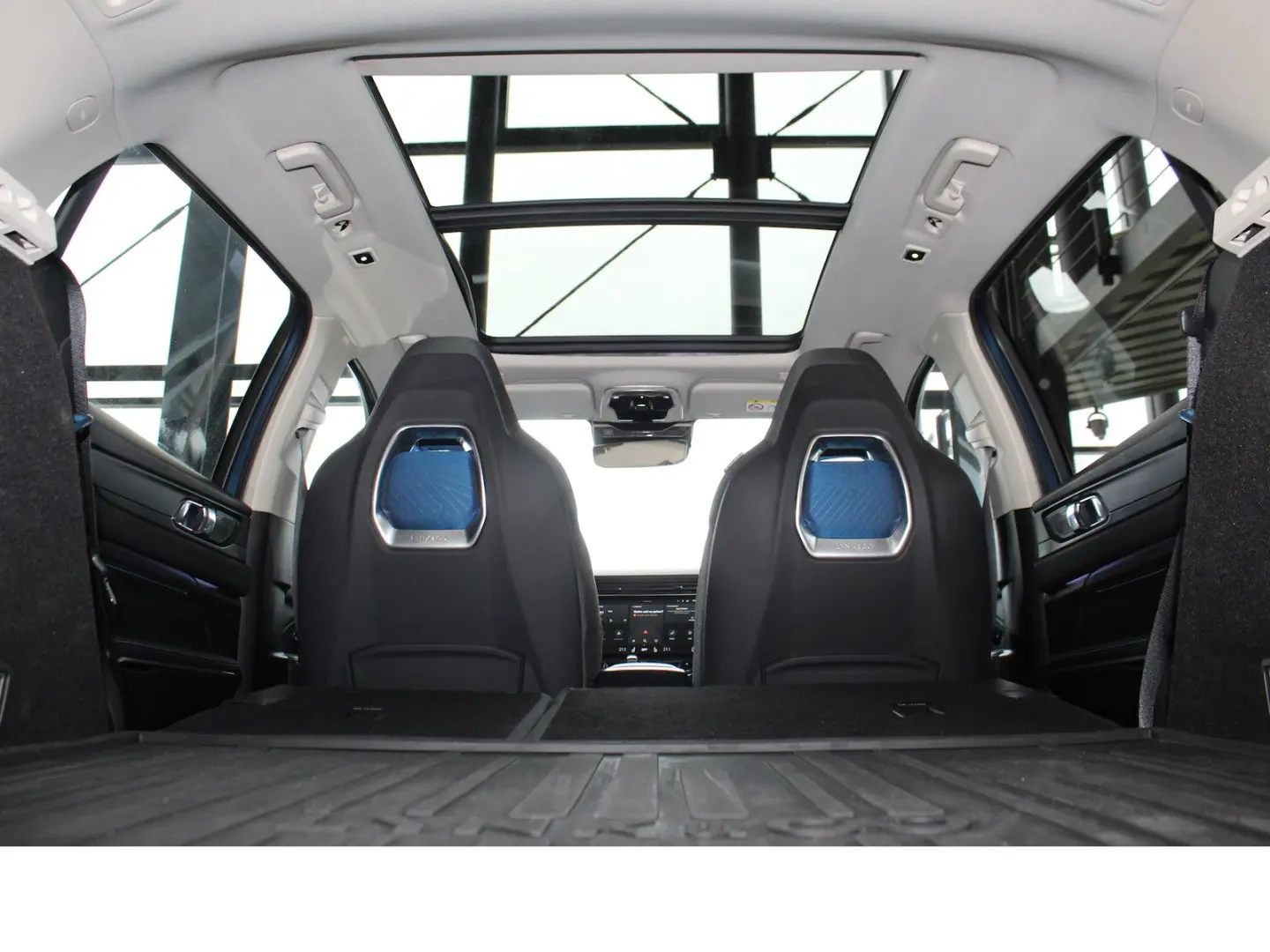 01 1.5 eHybrid 20*PANO*360°*NAV*INFINITY*ACC*LED
