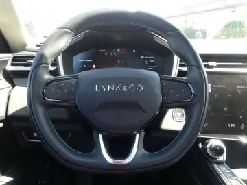 01 1.5 TD PHEV Aut. LED ACC 360° Pano