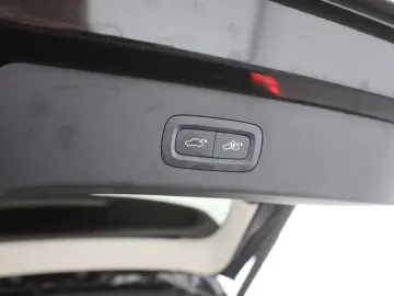 01 1.5 TD PHEV Aut. LED ACC 360° Pano