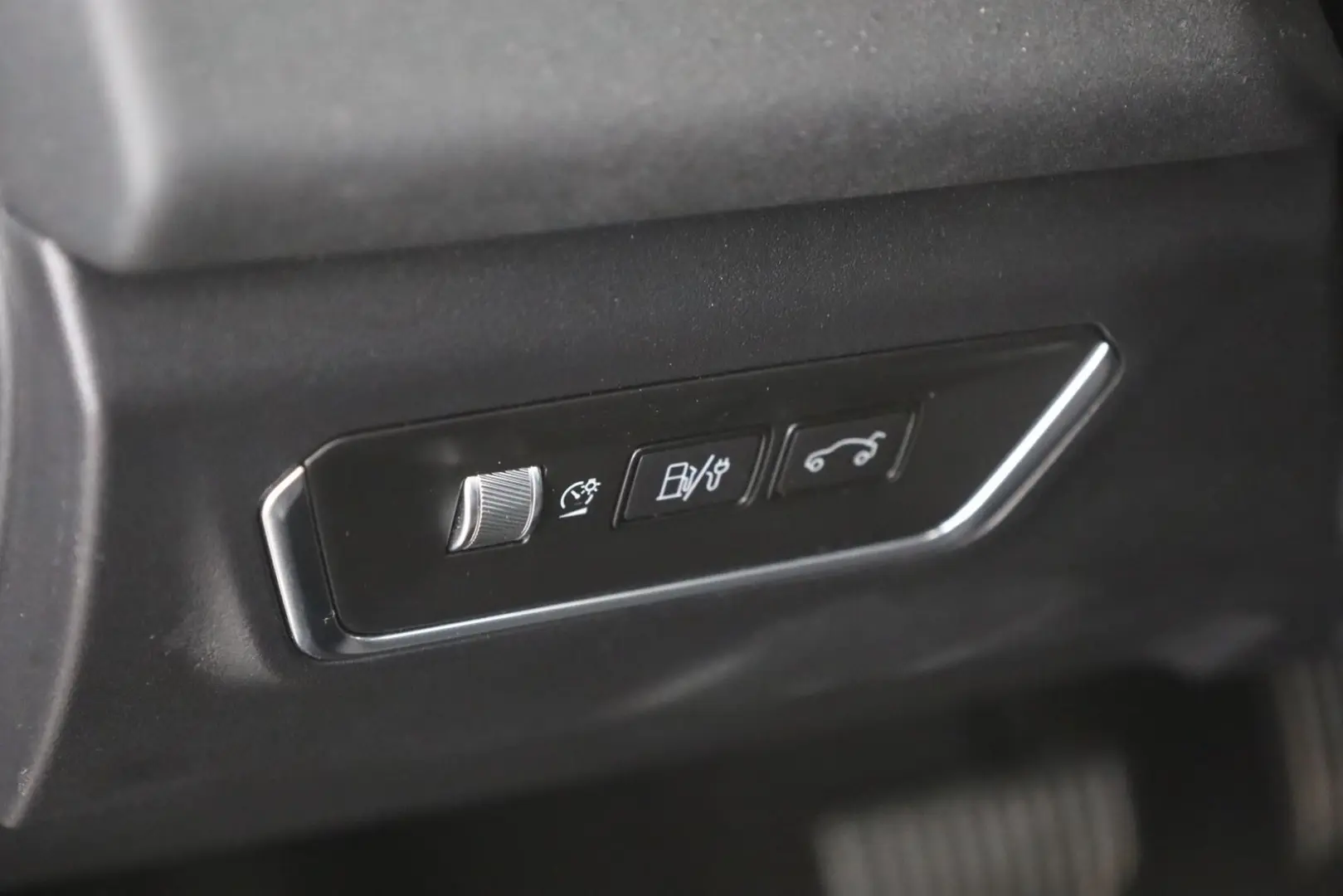 01 1.5 TD PHEV Aut. LED ACC 360° Pano