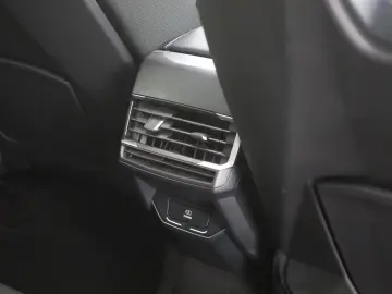 01 1.5 TD PHEV Aut. LED ACC 360° Pano