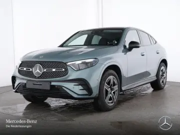 GLC 300 e 4M Cp AMG Premium  PANO AHK DIGITAL 19