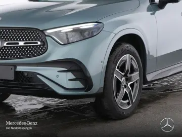 GLC 300 e 4M Cp AMG Premium  PANO AHK DIGITAL 19