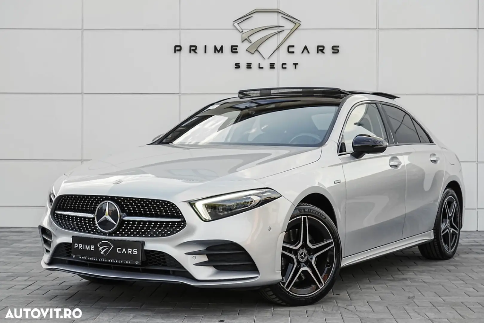 Mercedes-Benz A 250 e 8G-DCT AMG Line