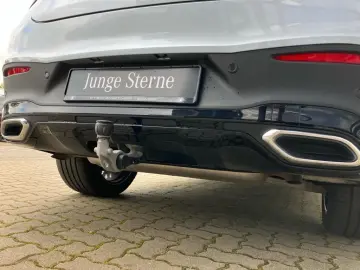 GLC 300 e 4M AMG AHK HuD Pano 360 3D-Sound ACC