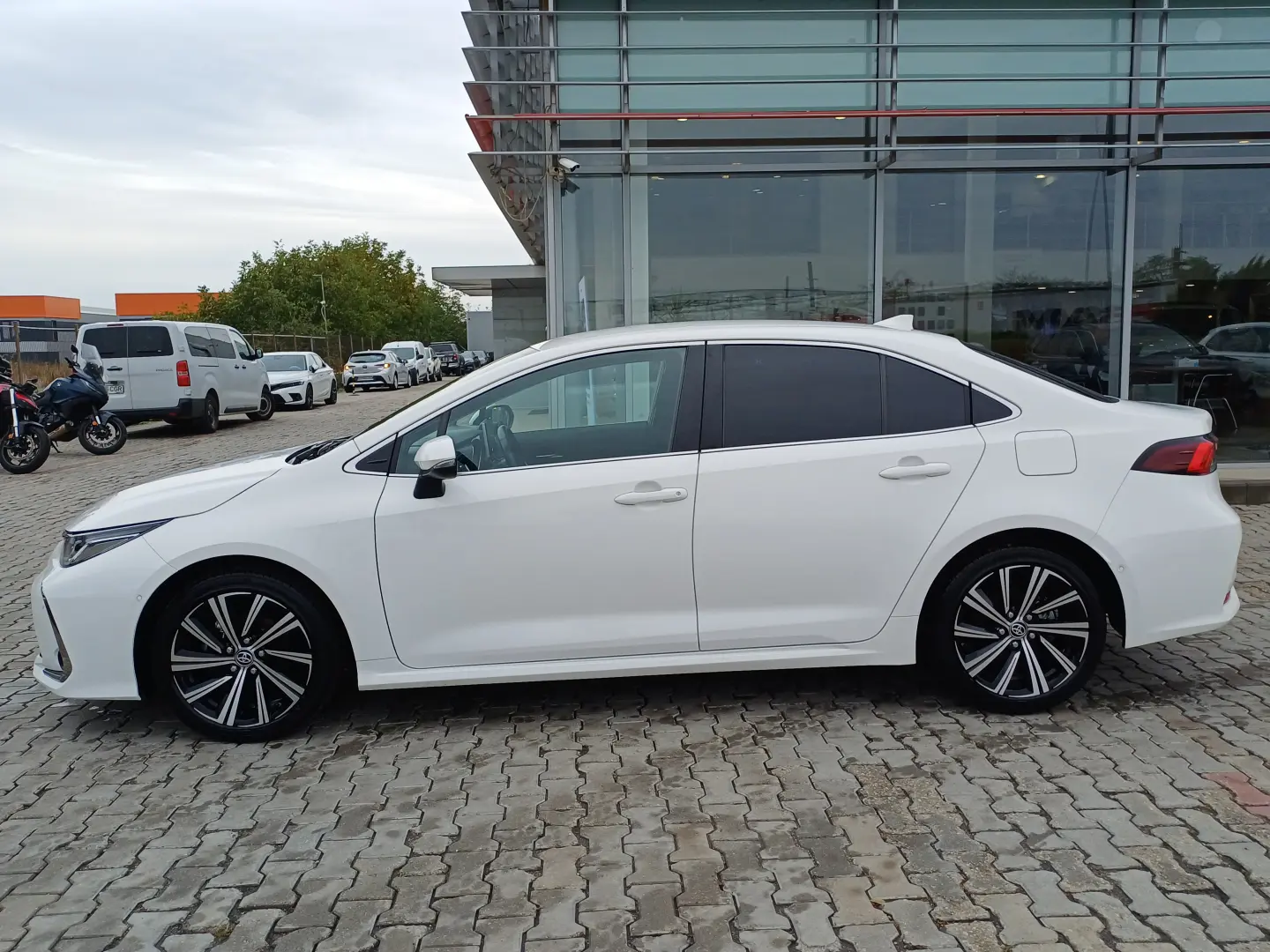 TOYOTA COROLLA SEDAN HYB 1.8 HYB EXCLUSIVE CVT