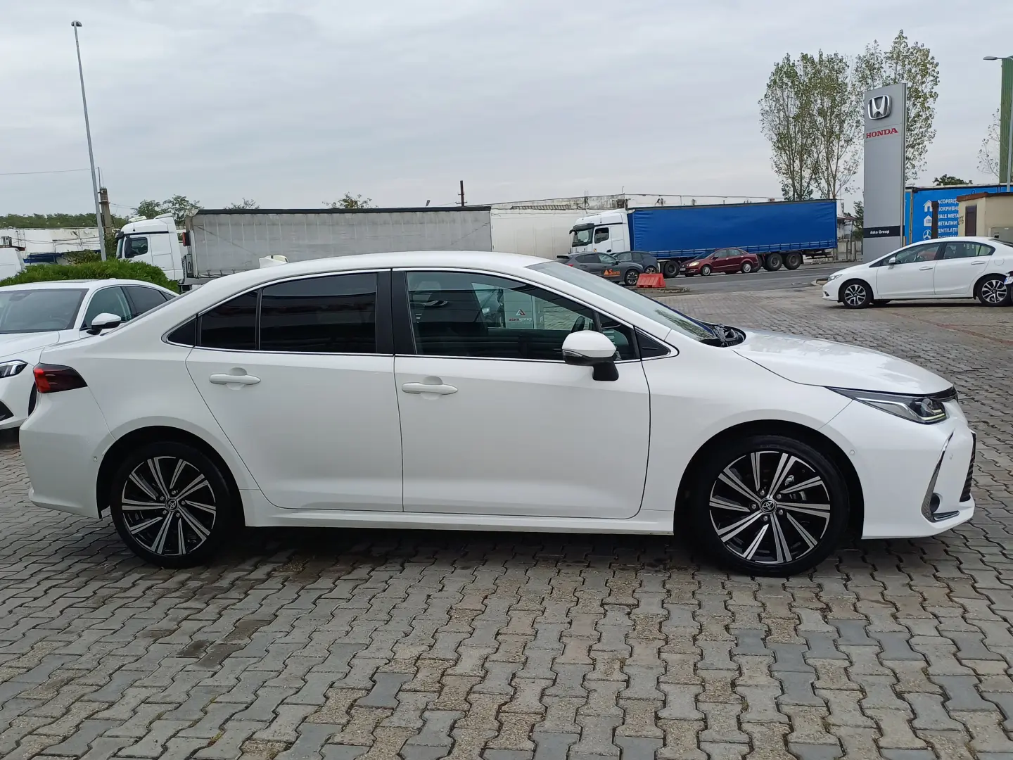 TOYOTA COROLLA SEDAN HYB 1.8 HYB EXCLUSIVE CVT