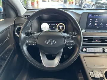 Kona Select dig.Cockpit ACC R.Cam SmartLink PDC