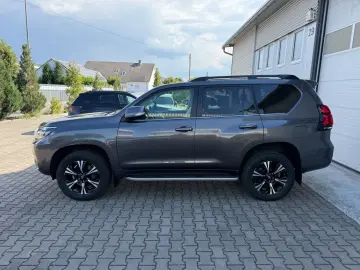 Land Cruiser 2.8 D-4D Tec-Edition°7Sitz°AHK