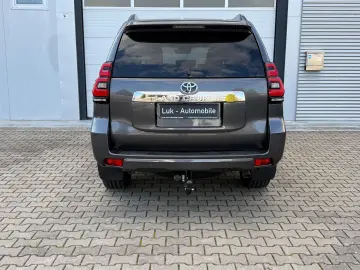 Land Cruiser 2.8 D-4D Tec-Edition°7Sitz°AHK