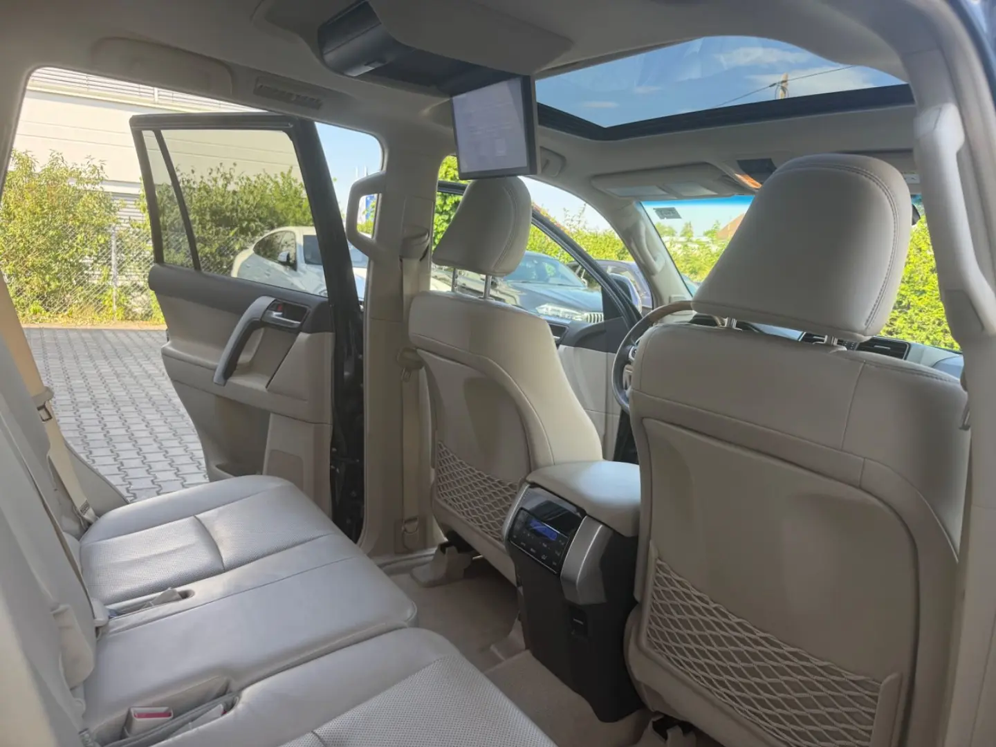 Land Cruiser 2.8 D-4D Tec-Edition°7Sitz°AHK