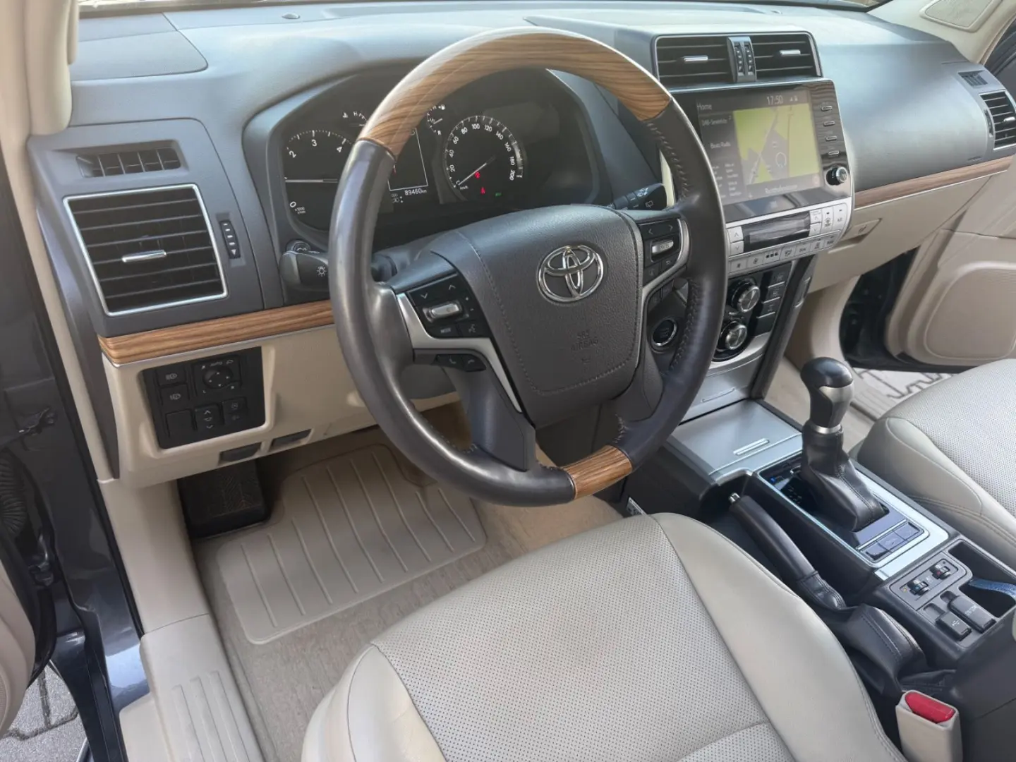Land Cruiser 2.8 D-4D Tec-Edition°7Sitz°AHK