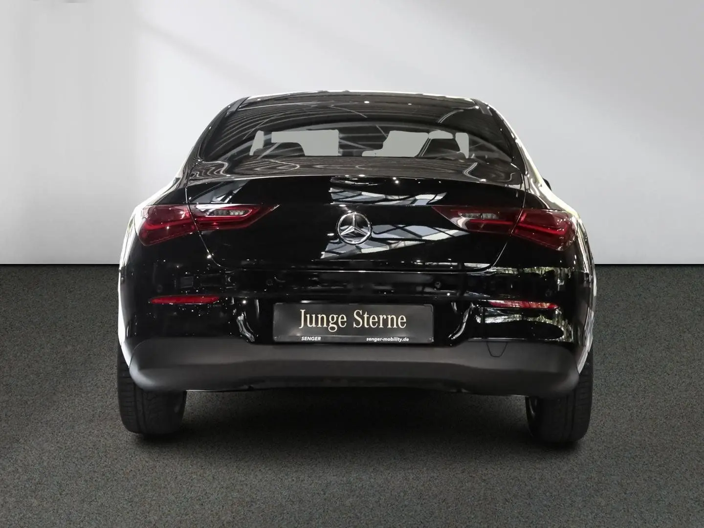 CLA 180 Rückfahrkamera Sitzheizung MBUX-Navi LED