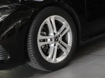 CLA 180 Rückfahrkamera Sitzheizung MBUX-Navi LED