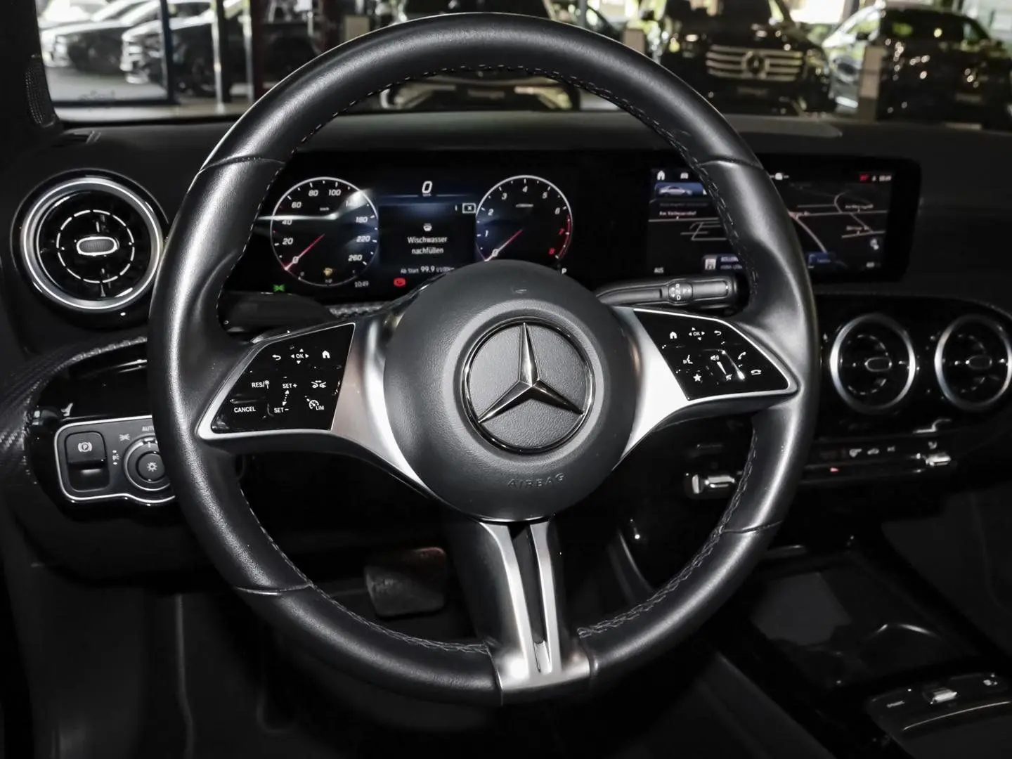 CLA 180 Rückfahrkamera Sitzheizung MBUX-Navi LED