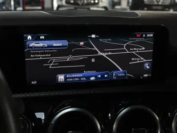 CLA 180 Rückfahrkamera Sitzheizung MBUX-Navi LED