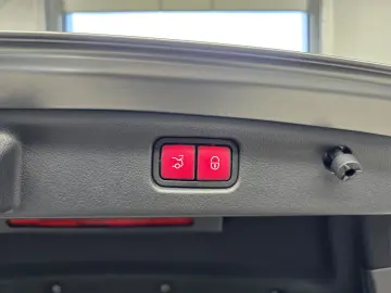 C 300 e AMG Navi HUD SHZ LED Massage CarPlay ACC