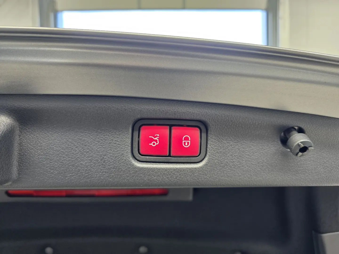 C 300 e AMG Navi HUD SHZ LED Massage CarPlay ACC