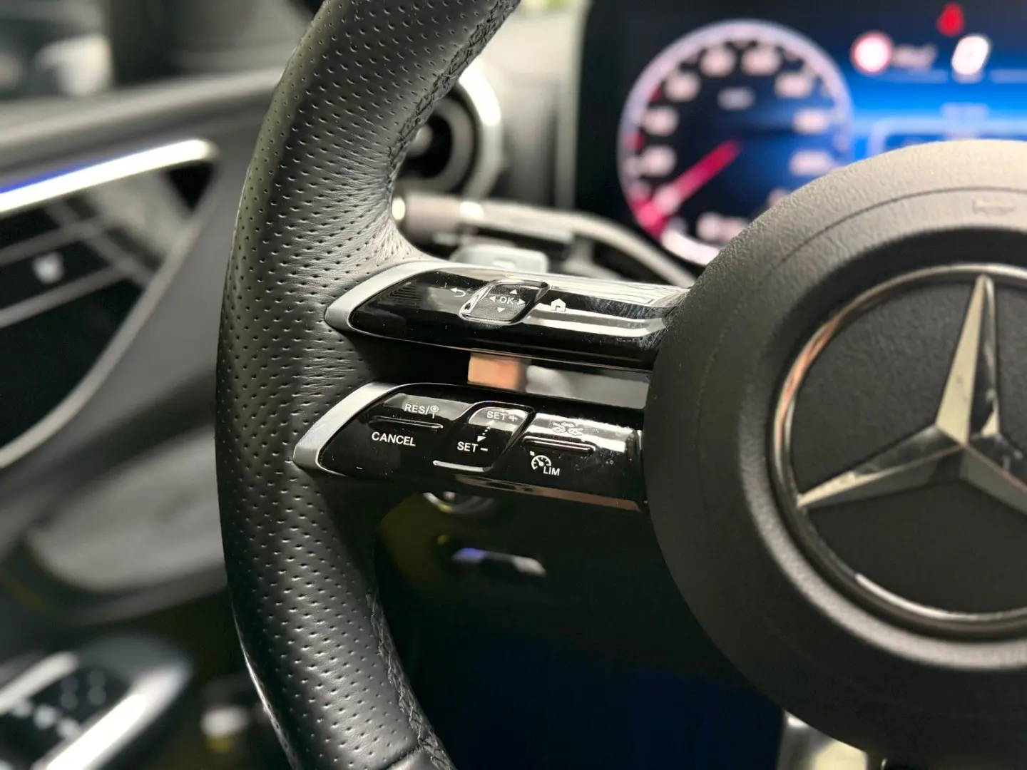 C 300 e AMG DISTRONIC KAM AHK TOTWNKL WIDESCREEN