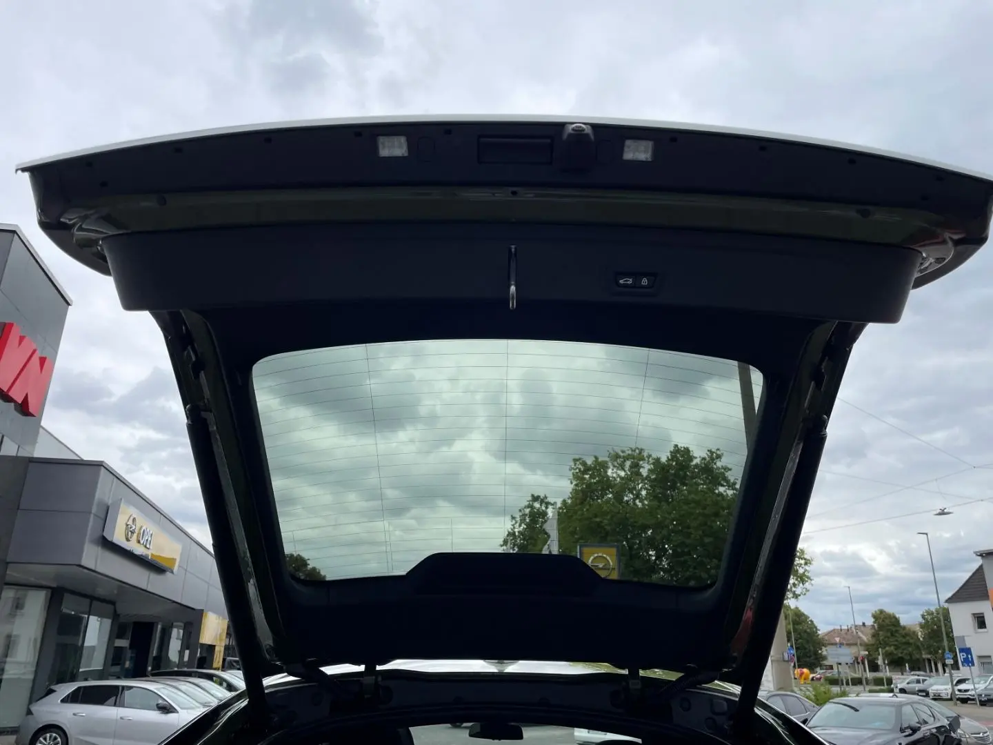 BMW  X6 M50 i PANO HUD DAP PA+ INTEGRAL GESTIK ICONIC