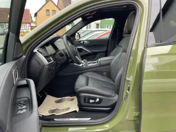 BMW  X6 M50 i PANO HUD DAP PA+ INTEGRAL GESTIK ICONIC