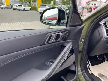 BMW  X6 M50 i PANO HUD DAP PA+ INTEGRAL GESTIK ICONIC