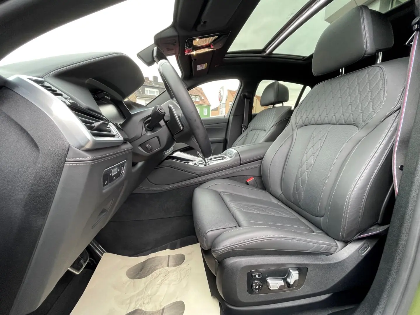 BMW  X6 M50 i PANO HUD DAP PA+ INTEGRAL GESTIK ICONIC