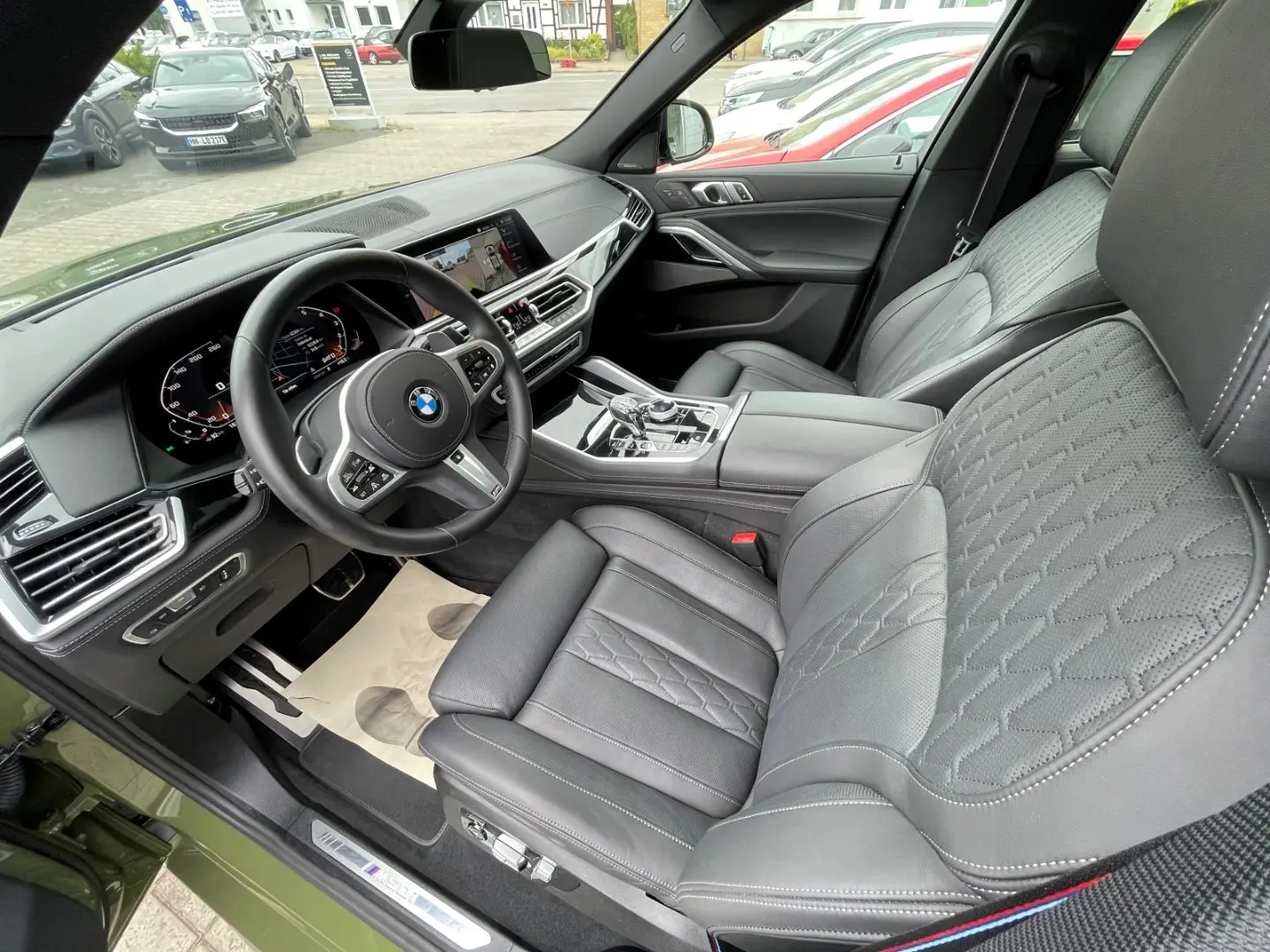 BMW  X6 M50 i PANO HUD DAP PA+ INTEGRAL GESTIK ICONIC