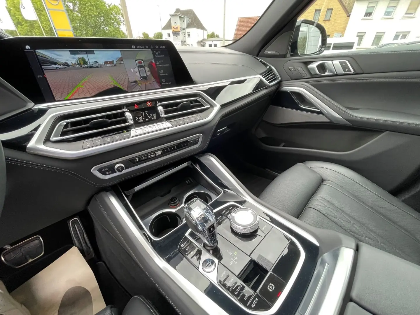 BMW  X6 M50 i PANO HUD DAP PA+ INTEGRAL GESTIK ICONIC