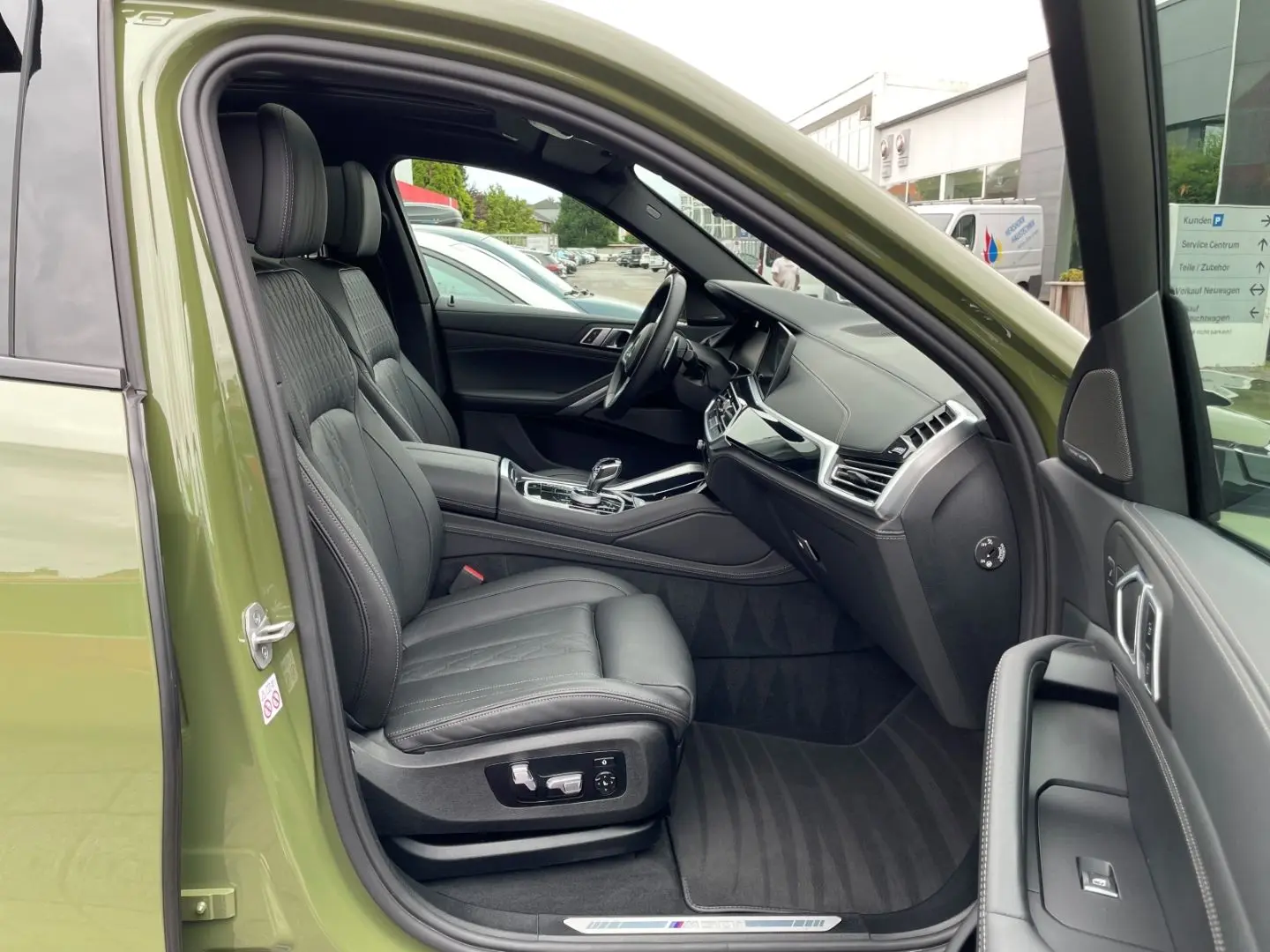 BMW  X6 M50 i PANO HUD DAP PA+ INTEGRAL GESTIK ICONIC