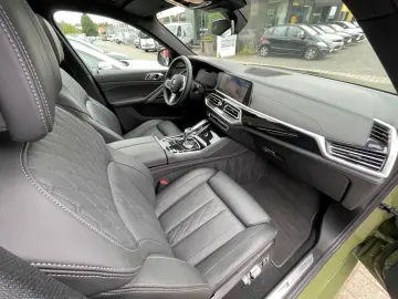 BMW  X6 M50 i PANO HUD DAP PA+ INTEGRAL GESTIK ICONIC