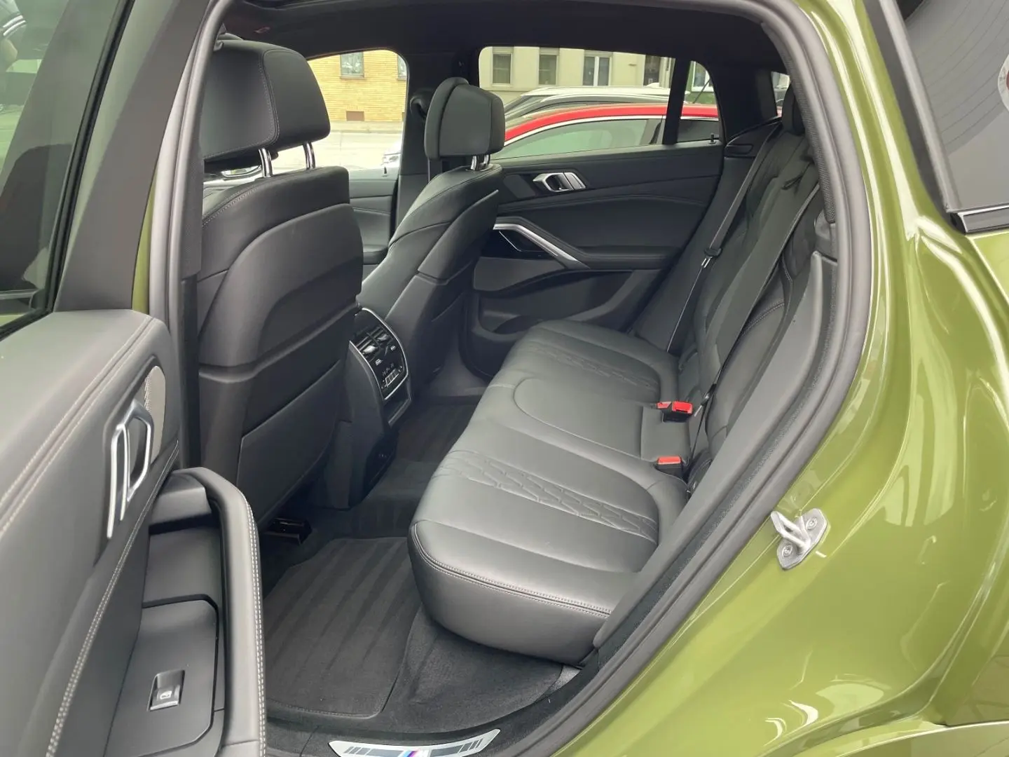 BMW  X6 M50 i PANO HUD DAP PA+ INTEGRAL GESTIK ICONIC